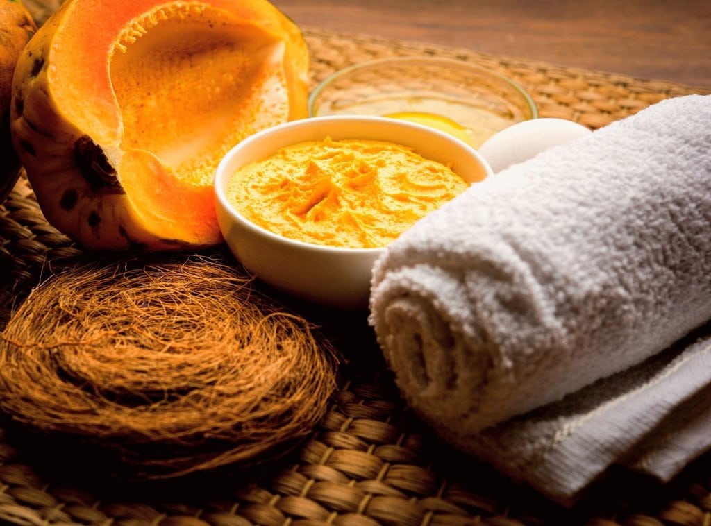 A papaya face mask treatment