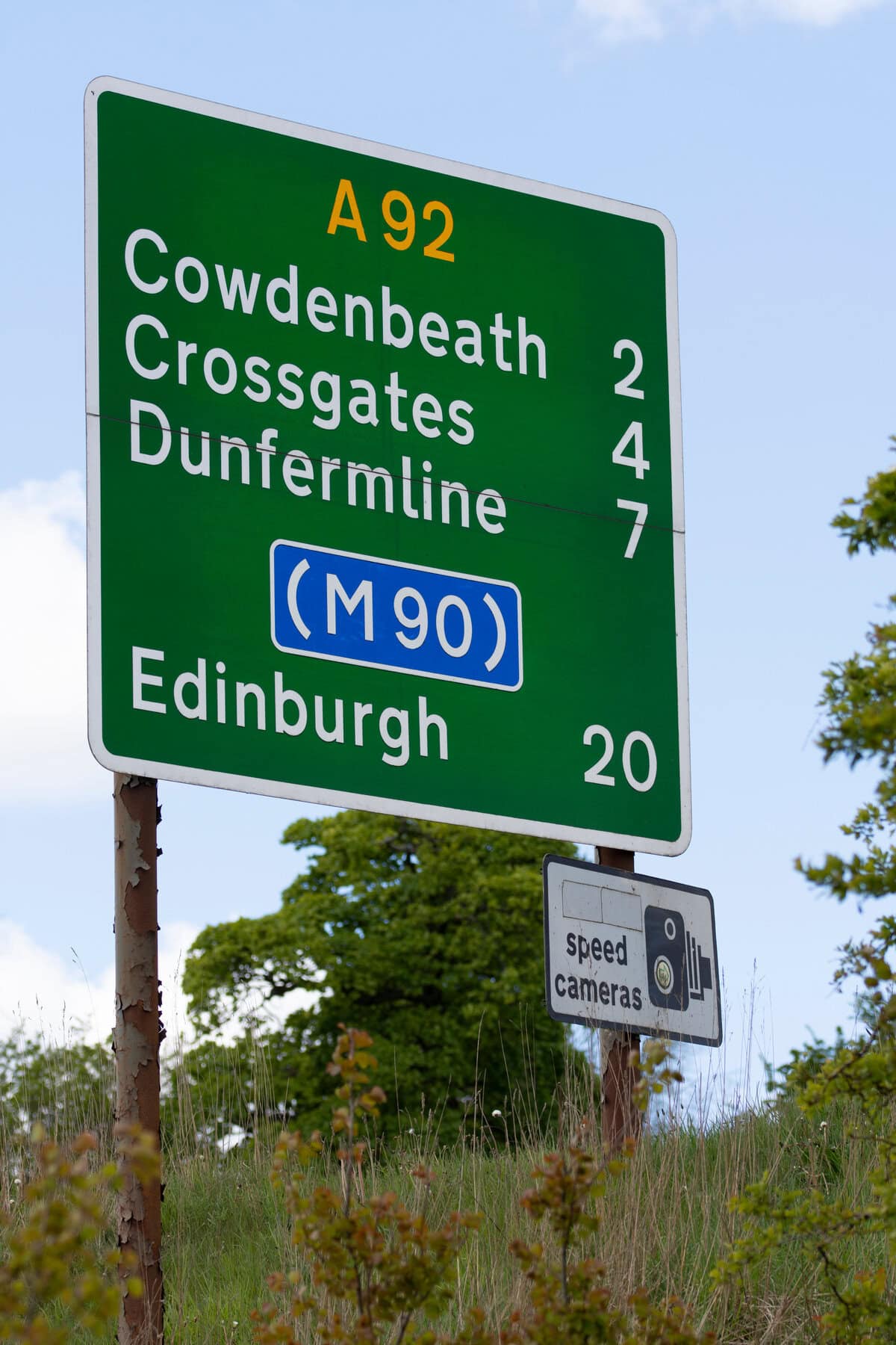 Road,Sign,On,The,A92,,Near,Cowdenbeath,,Fife,,Scotland